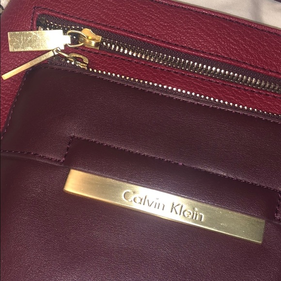 Calvin Klein Crossbody - Picture 2 of 5
